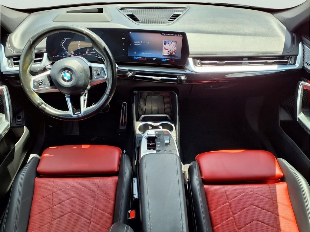 Used 2023 Silver BMW xDrive28i image 11