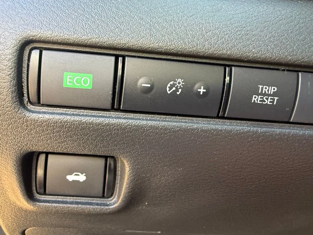 Used 2025 Black Nissan SR image 20