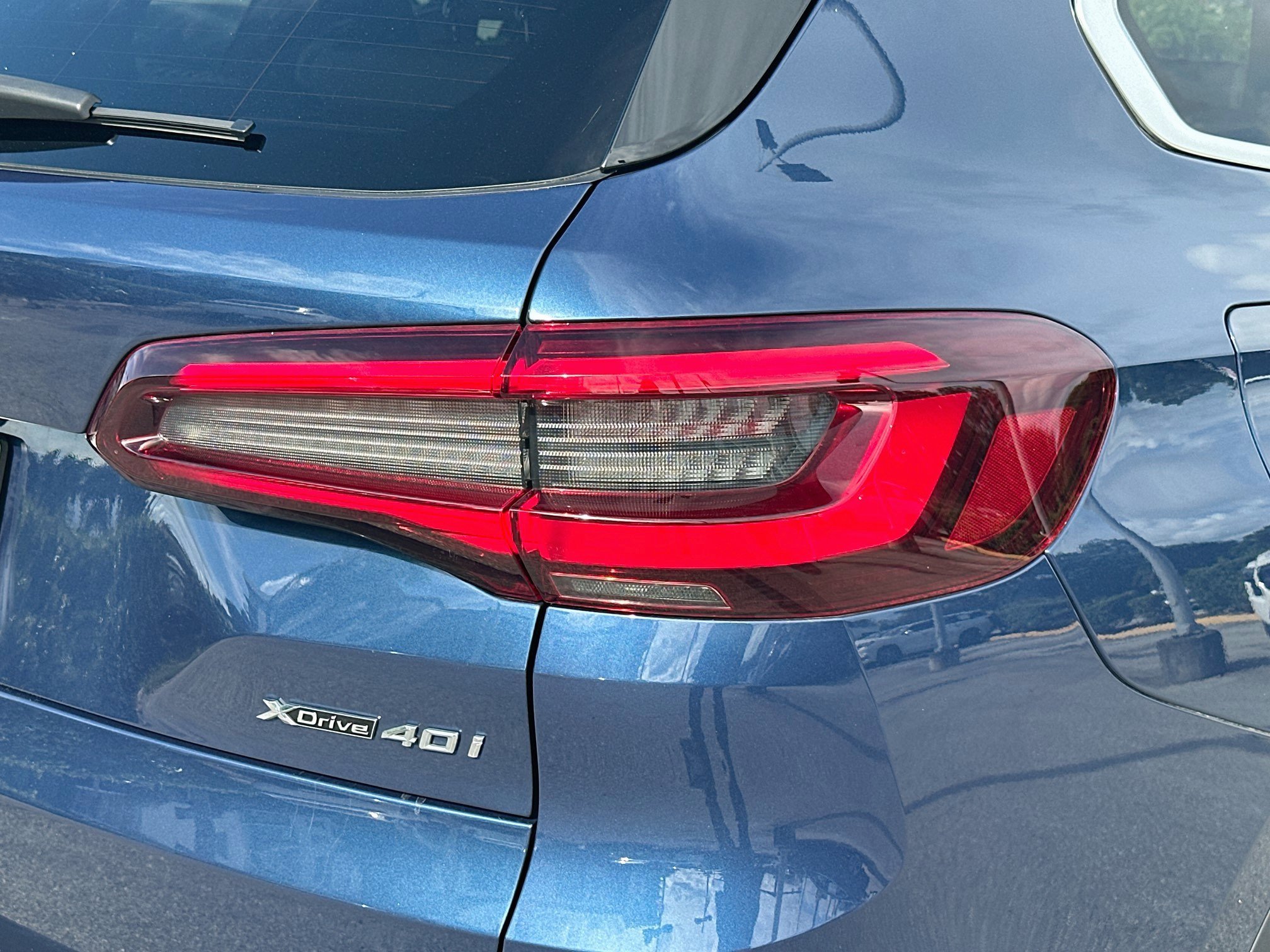 Used 2023 Phytonic Blue Metallic BMW xDrive40i image 30