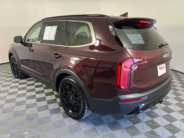 Used 2022 Purple Kia SX image 5