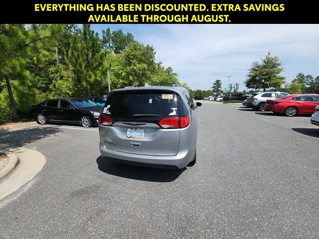 Used 2020 Silver Chrysler Touring L image 12