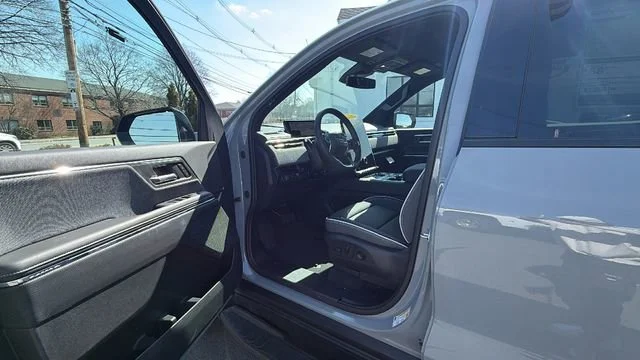 2026 GMC Sierra EV Elevation - Photo 15