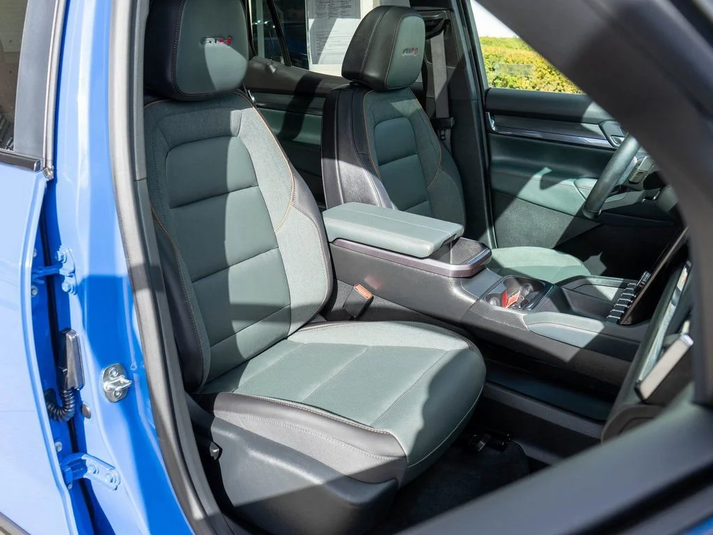 2026 GMC Terrain AT4 - Photo 9
