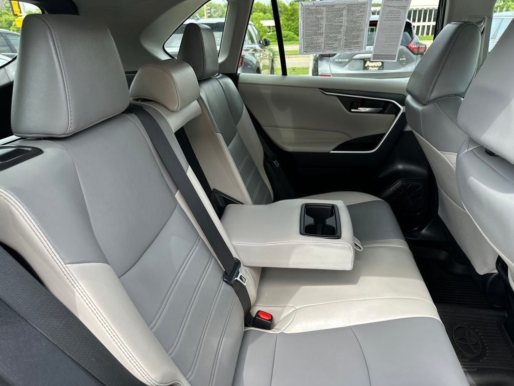 Used 2023 Black Toyota XLE Premium image 21