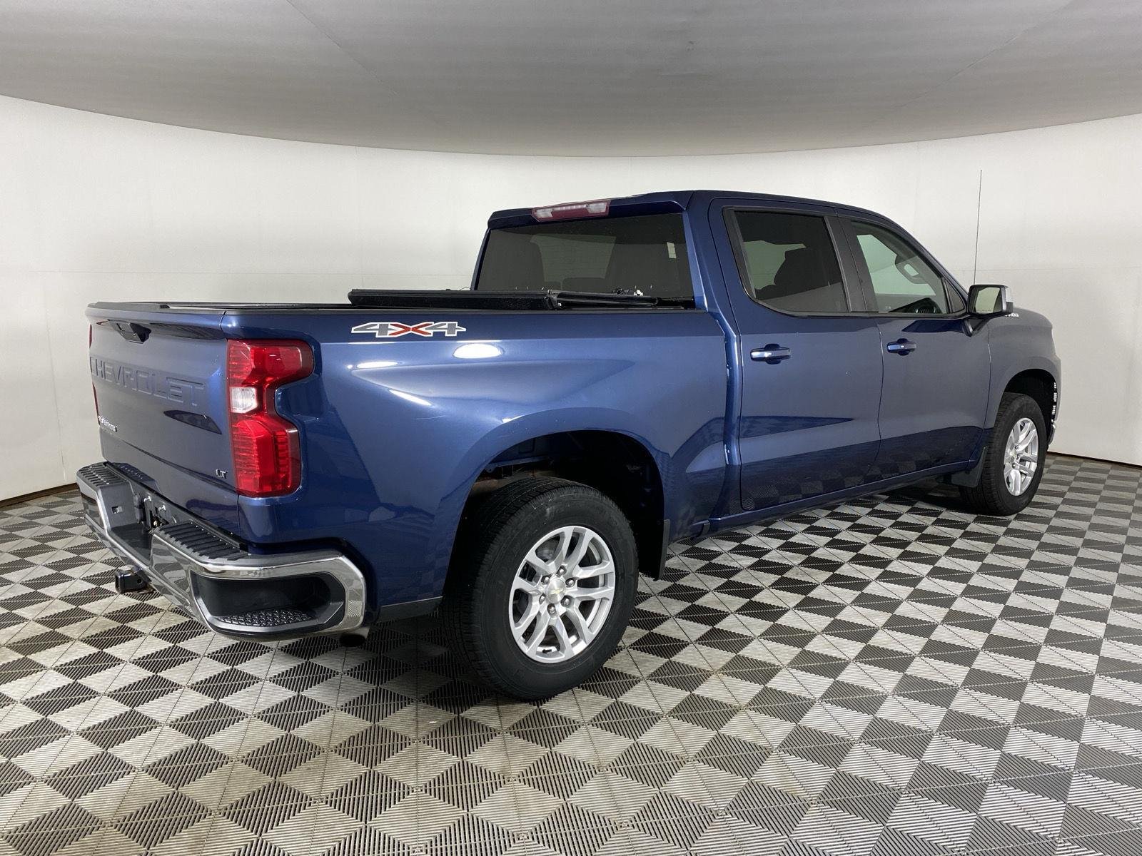 Used 2019 Northsky Blue Metallic Chevrolet LT image 7