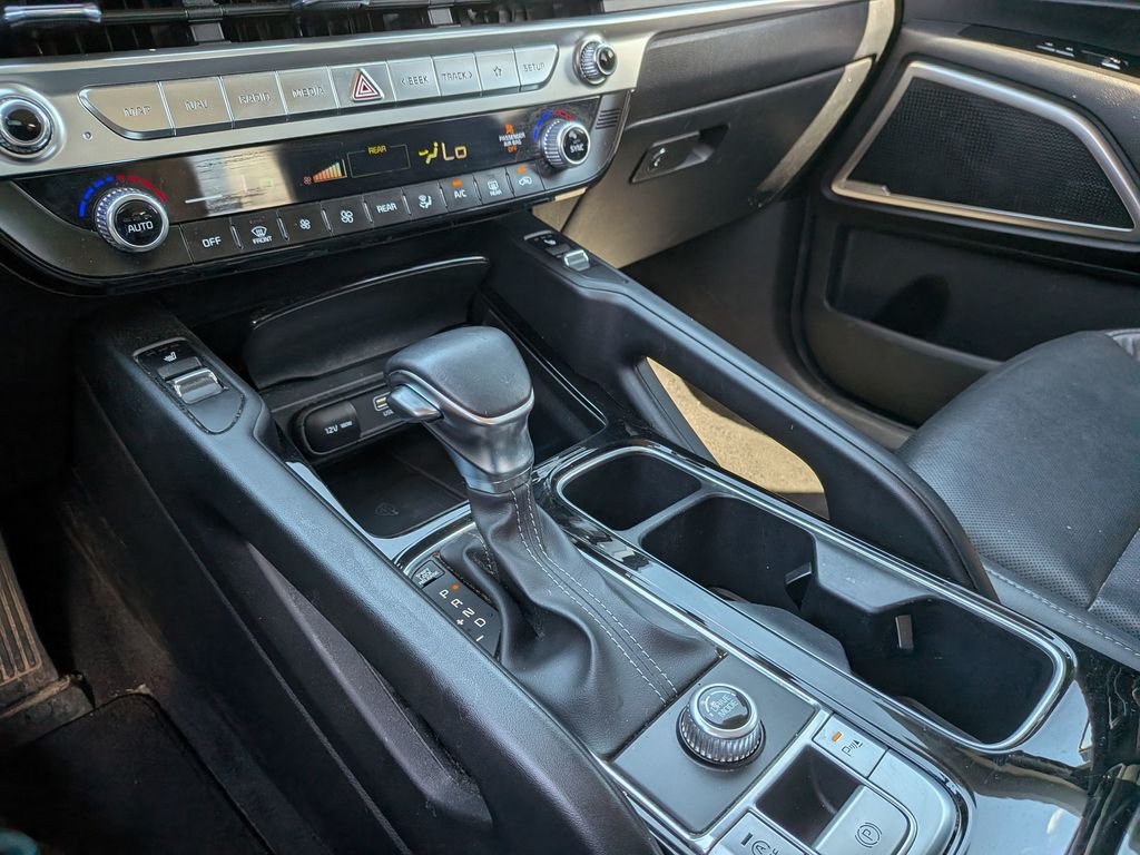 Used 2023 Silver Kia S image 20