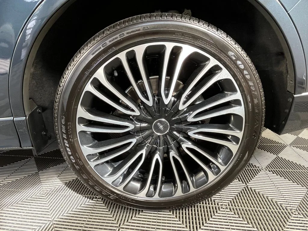 Used 2021 Blue Lincoln Black Label image 16