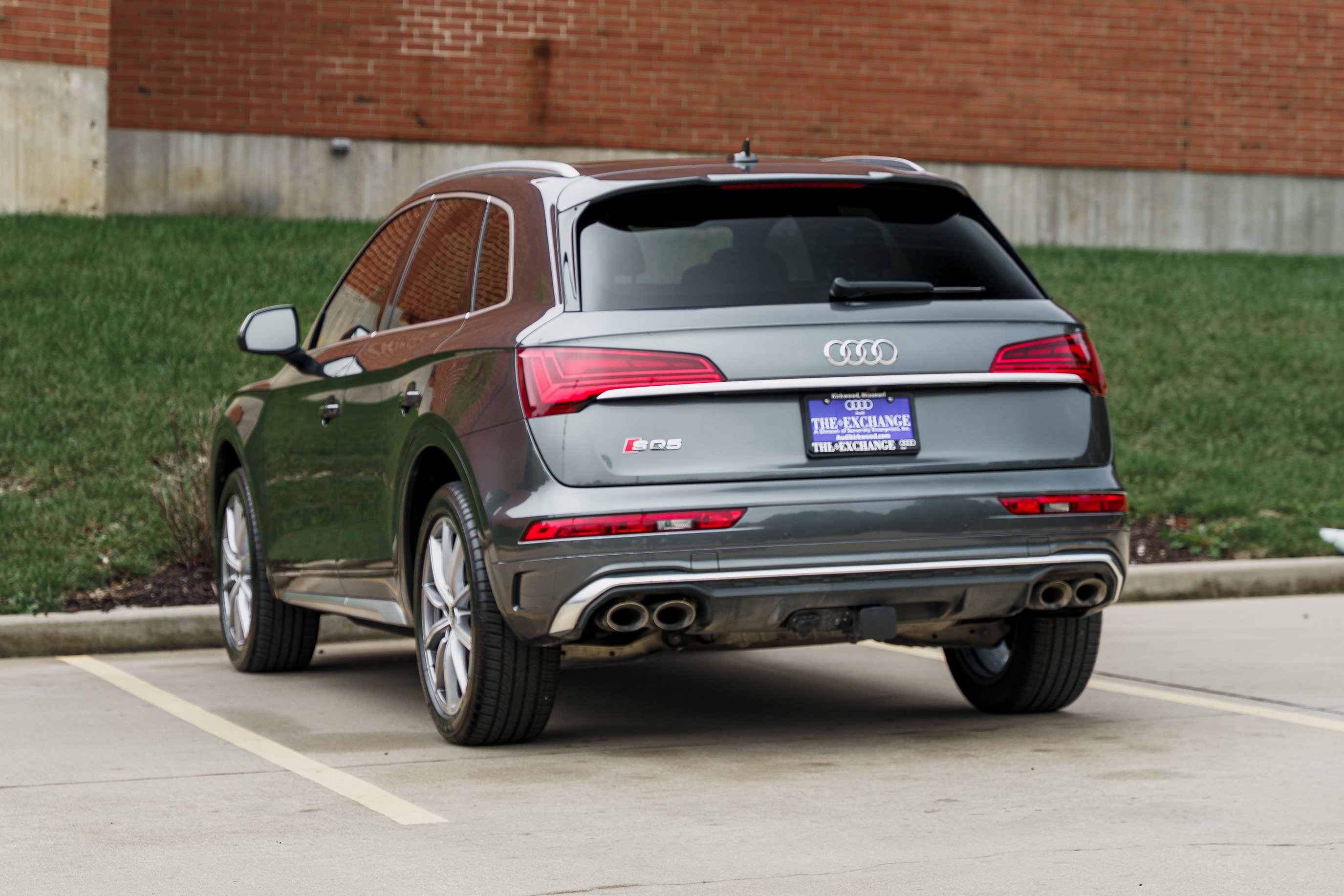 2023 Audi SQ5 Premium Plus photo 3