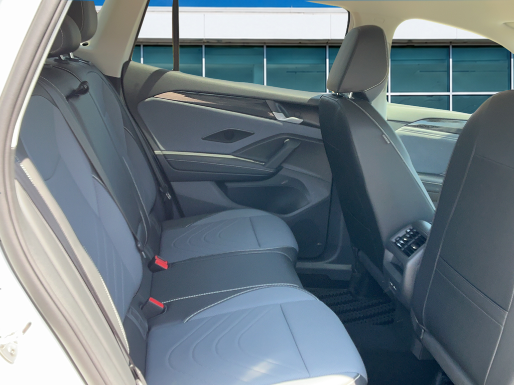 New 2026 White/off-white Volkswagen 2.0T SE image 11