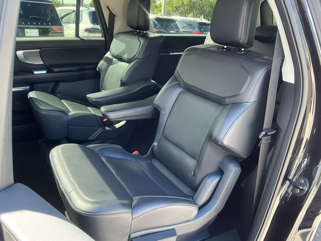 Used 2025 Black Ford Platinum image 26