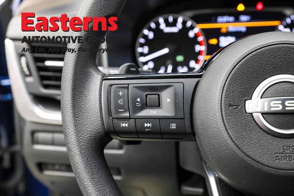 Used 2023 Blue Nissan SV image 15