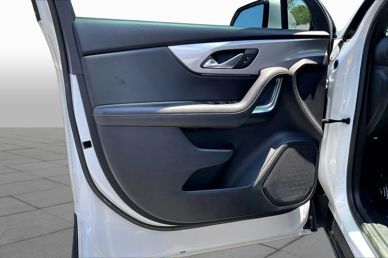 Used 2021 Summit White Chevrolet LT image 23