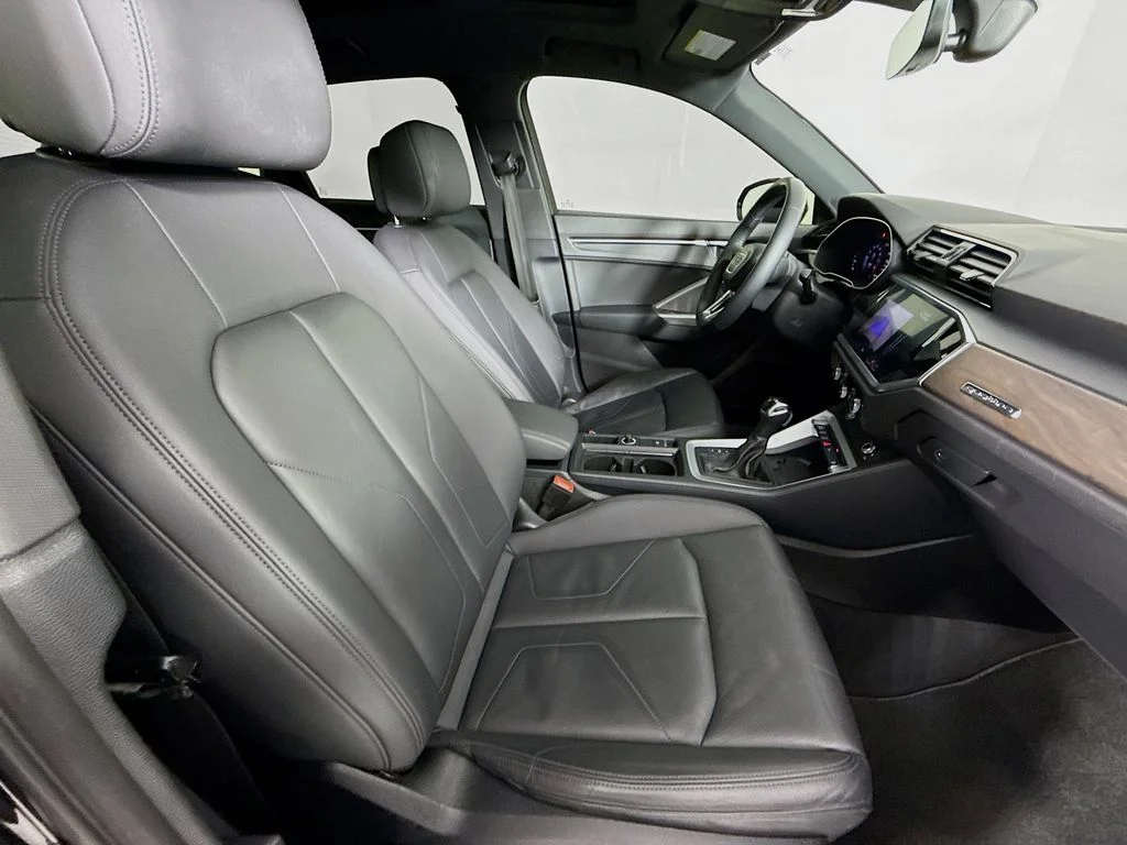 Used 2019 Mythos Black Metallic Audi 2.0T Premium Plus image 28