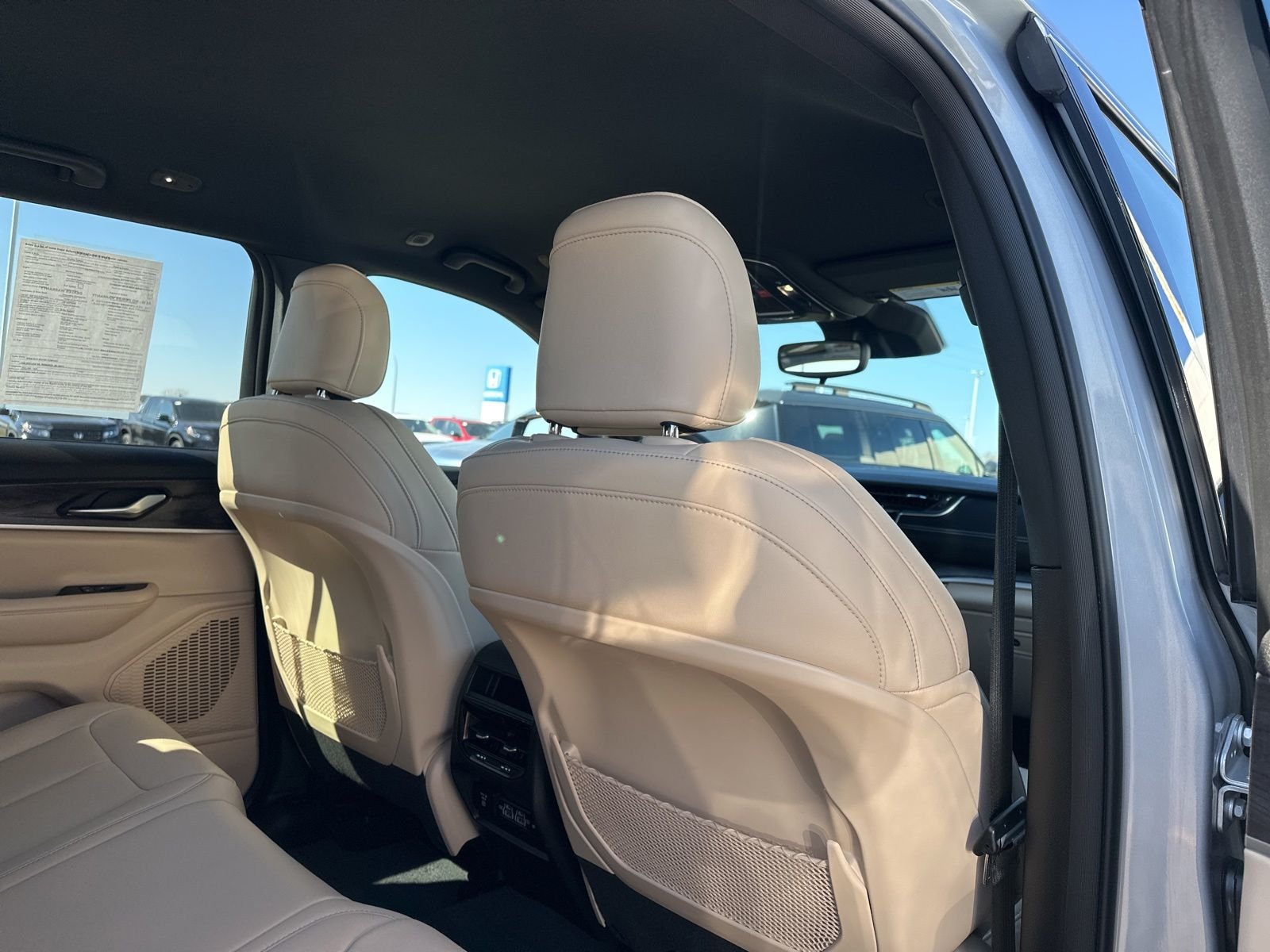 Used 2023 Silver Jeep Limited image 29