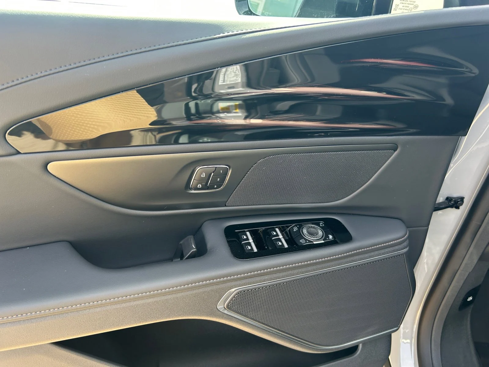 New 2026 Grey Matter Metallic Clearcoat Lincoln Premiere image 17