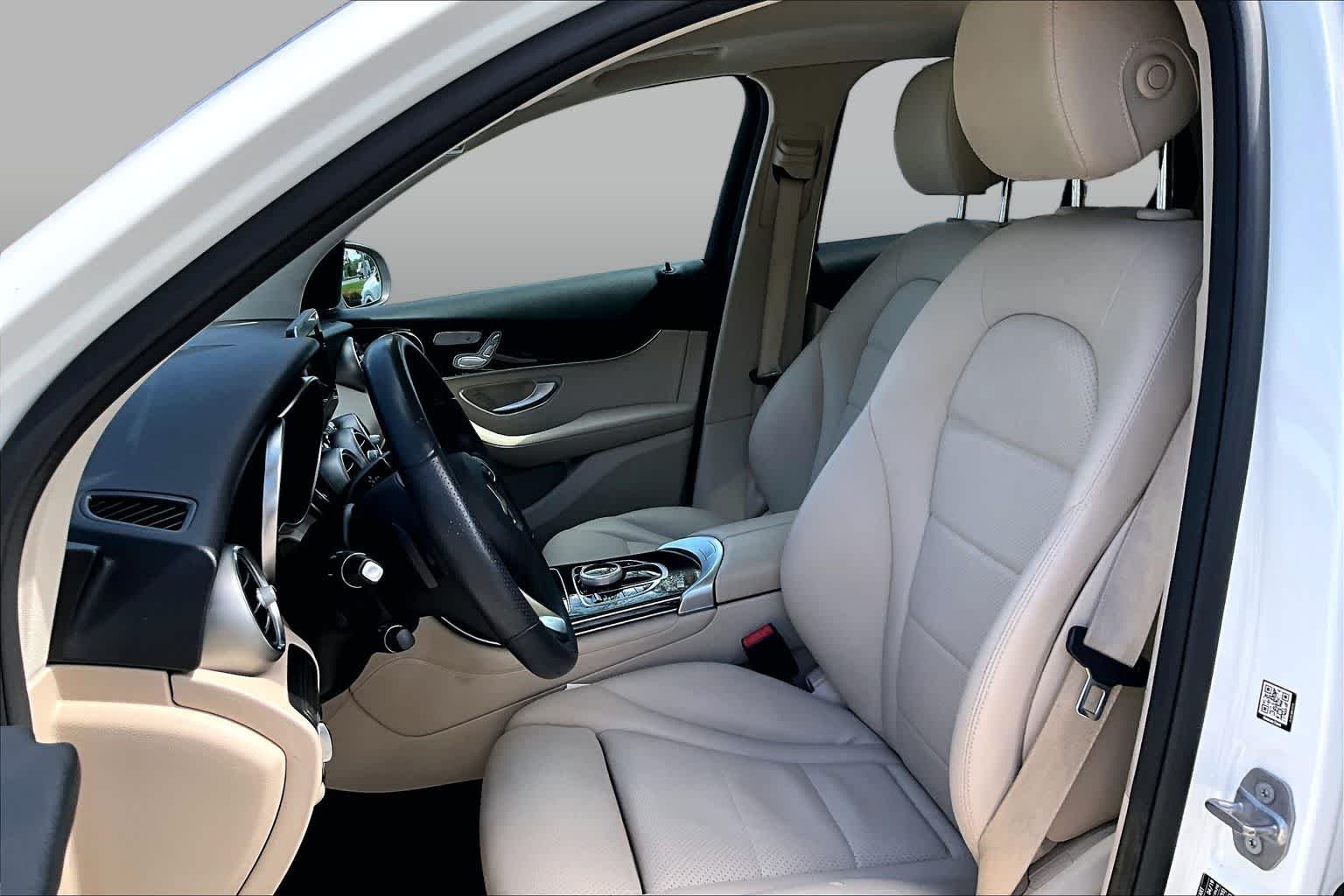 Used 2019 Polar White Mercedes-Benz GLC 300 image 8