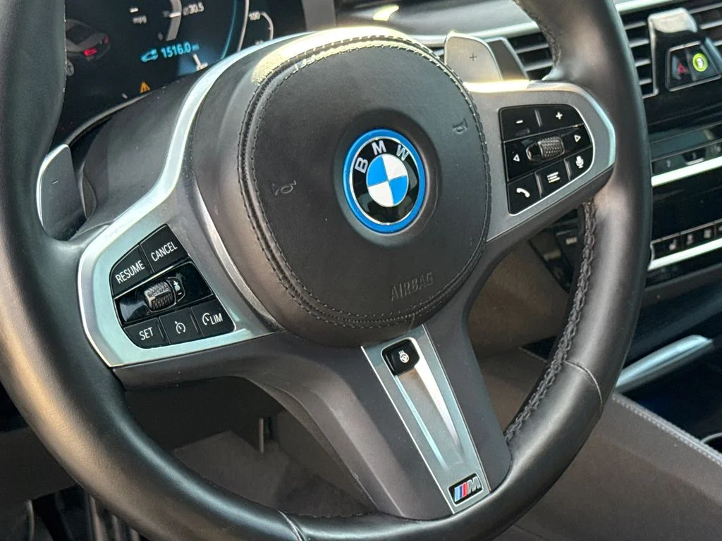 Used 2022 Gray BMW 530e iPerformance image 30