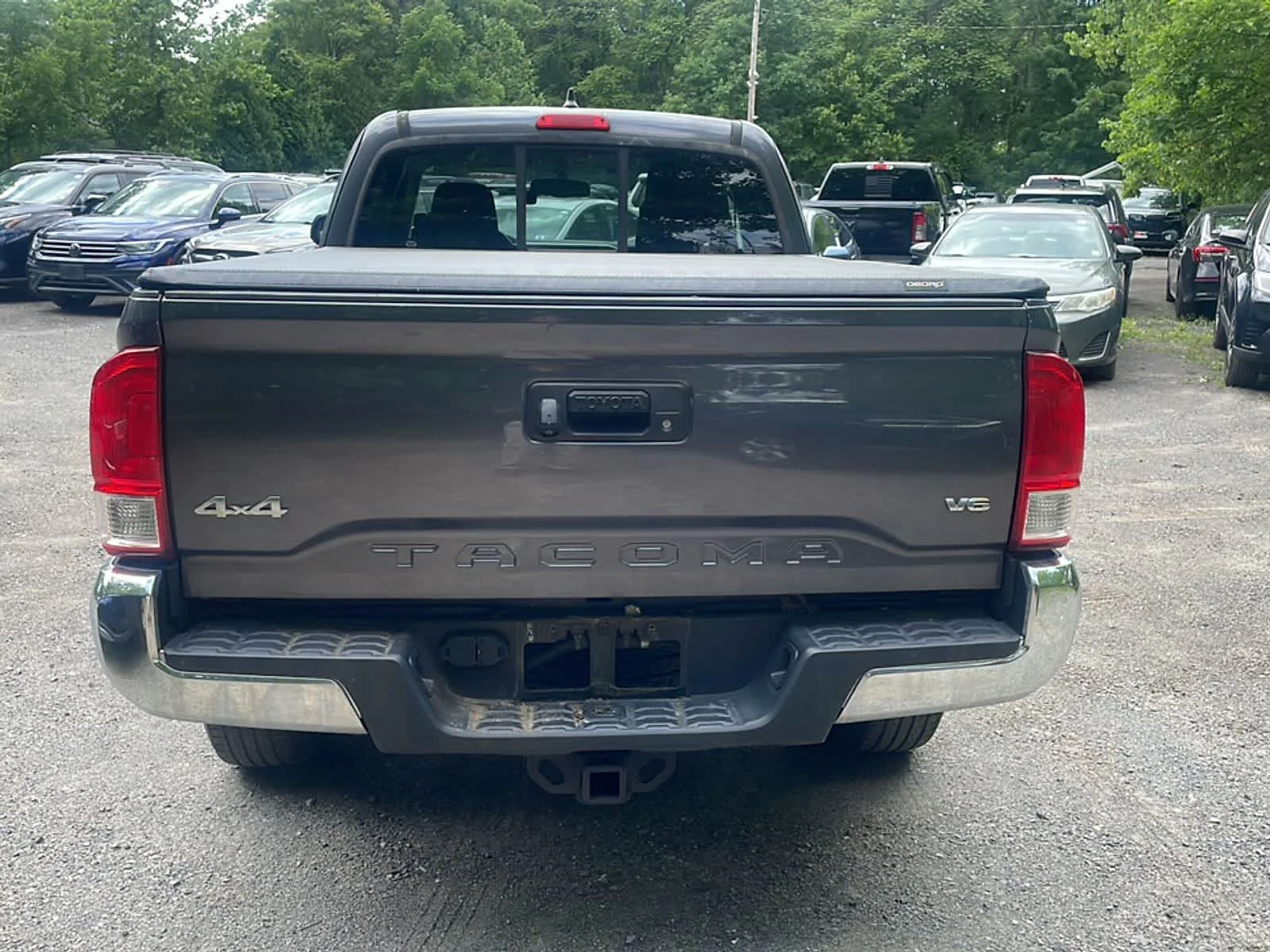 Used 2017 Magnetic Gray Metallic Toyota SR5 image 7