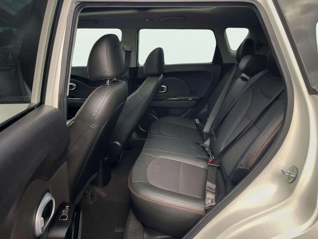 Certified Used 2019 Clear White Kia Exclaim image 28