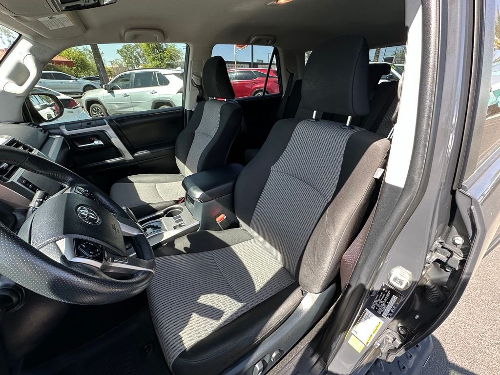 Used 2024  Toyota SR5 image 4