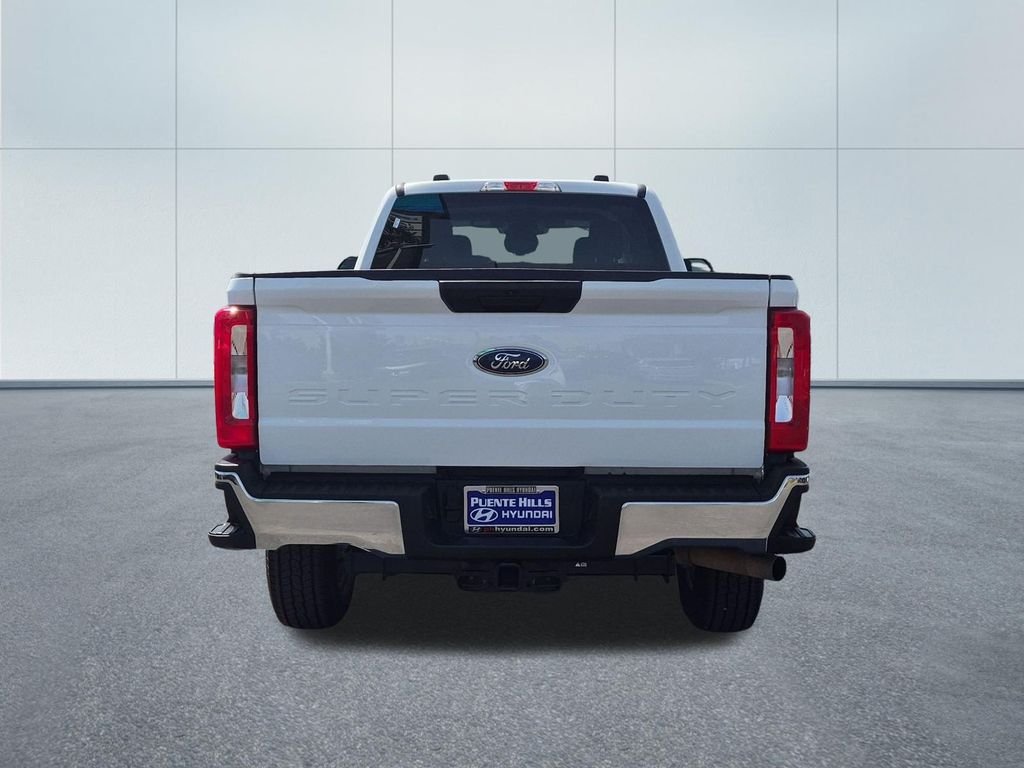 Used 2023 White Ford XLT image 5