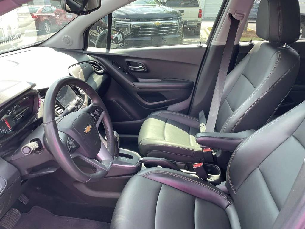 Used 2021 Mosaic Black Metallic Chevrolet LT image 20