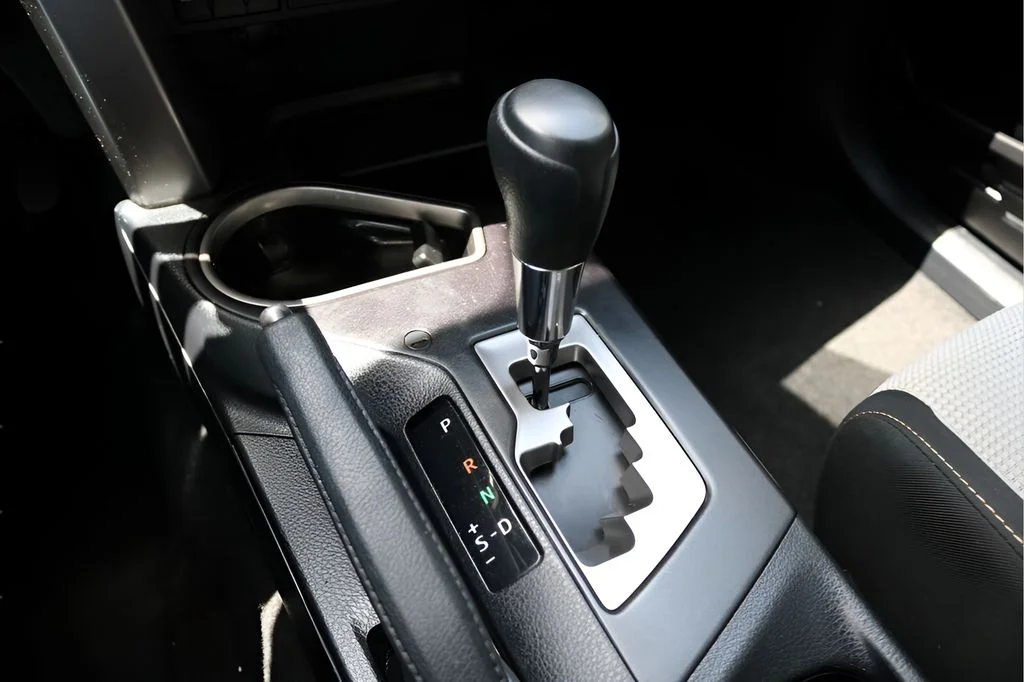 Used 2017 Silver Toyota XLE image 25