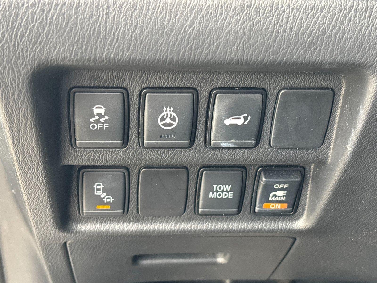 Used 2020 Gun Metallic Nissan SL image 16