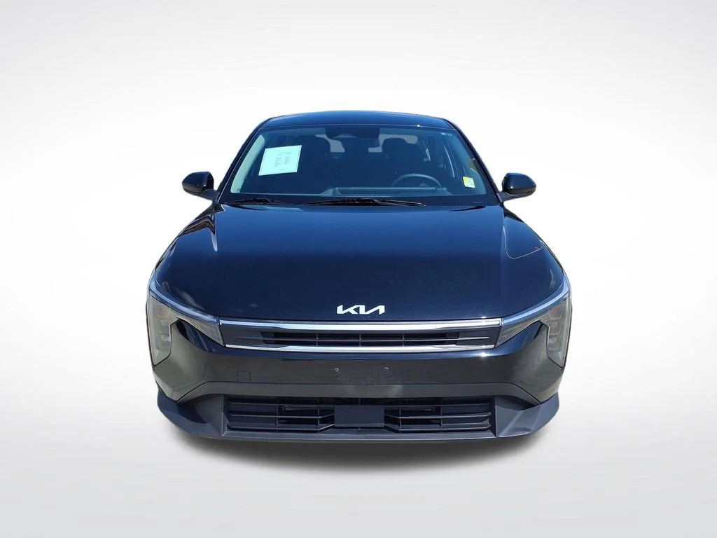 Used 2025 Black Kia LXS image 2