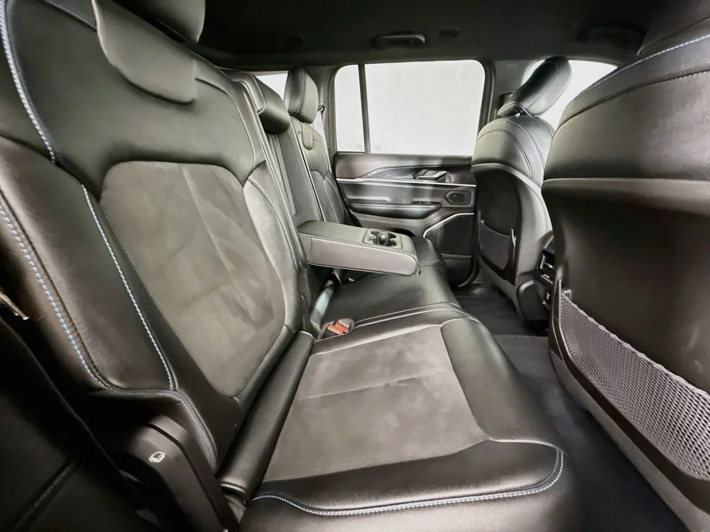Used 2022 Black Jeep Trailhawk 4xe image 30