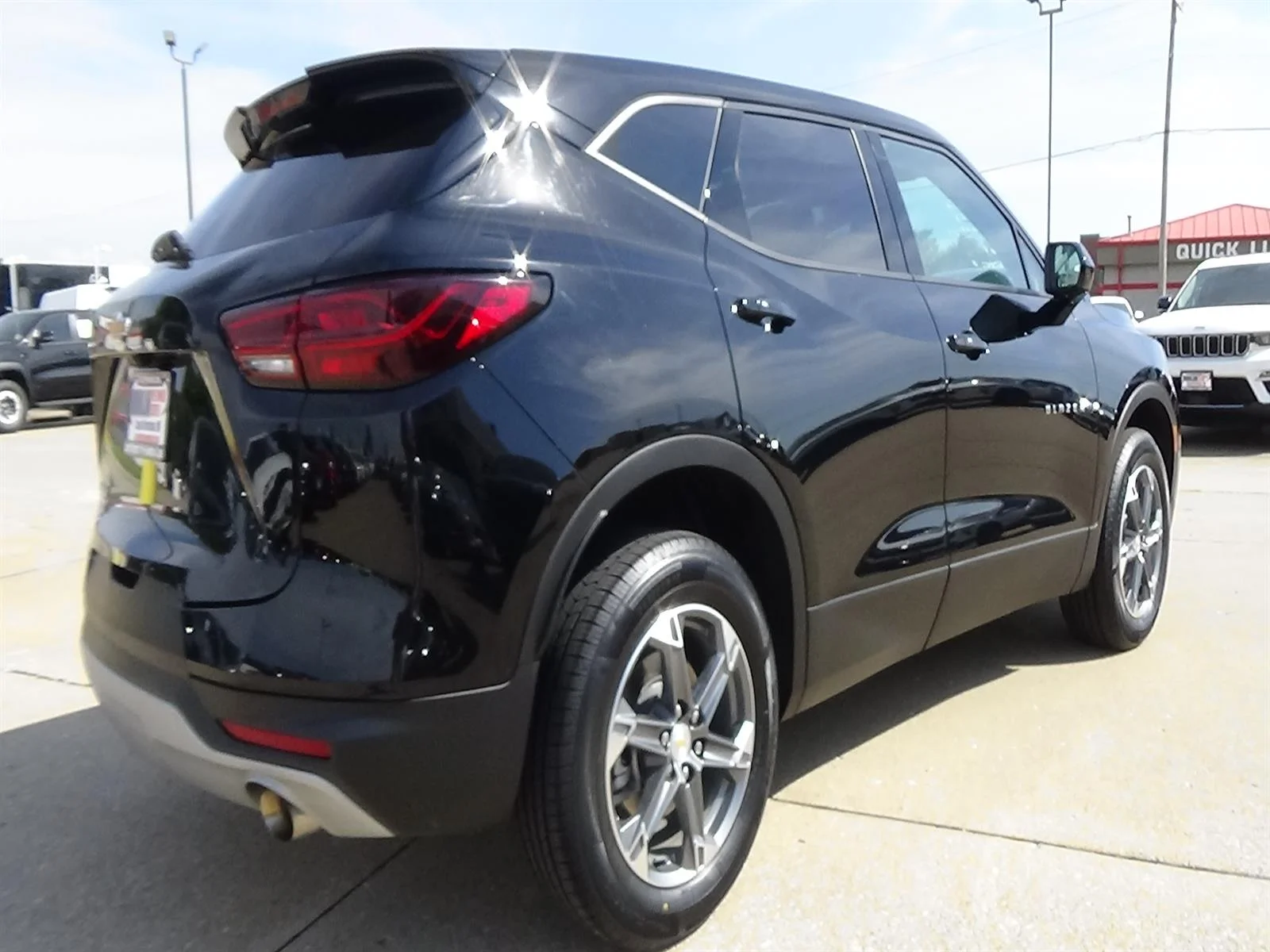 Used 2025 Black (gba) Chevrolet LT image 7