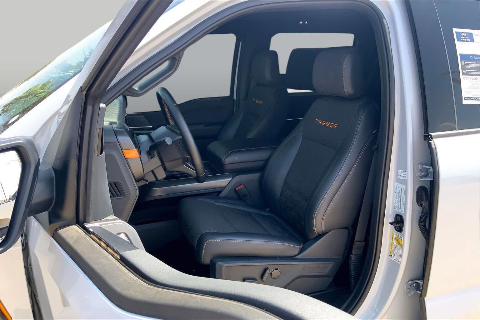 Certified Used 2025 Space White Metallic Ford Tremor image 7