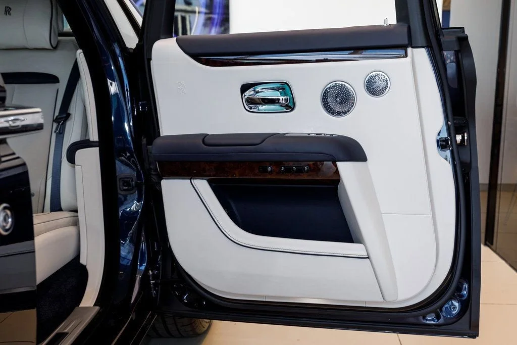Used 2021 Midnight Sapphire Rolls-Royce  image 33