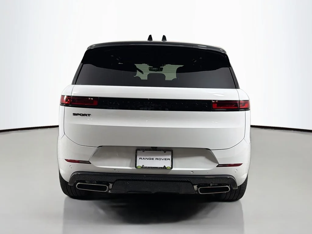 New 2026 Fuji White Land Rover Dynamic SE image 6