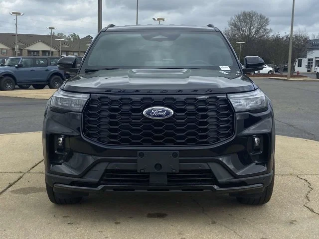 New 2026 Agate Black Metallic Ford ST-Line image 6
