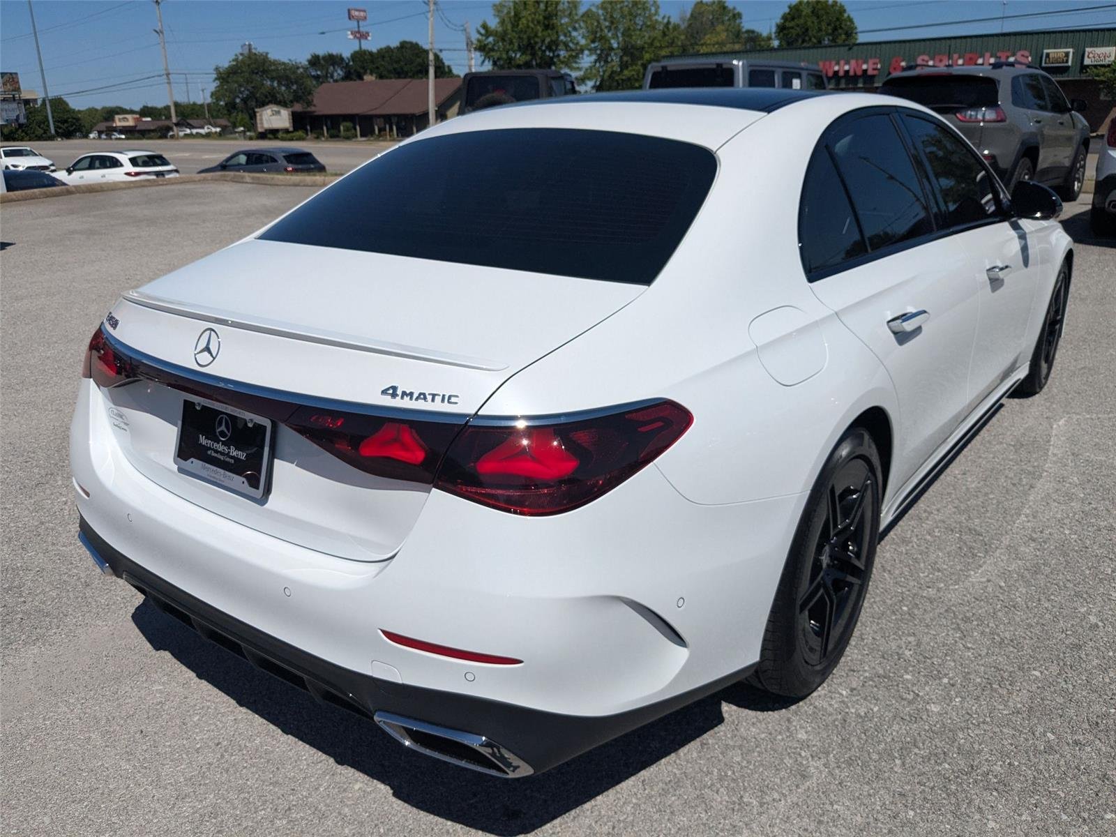 Used 2024 MANUFAKTUR Moonlight White Metallic Mercedes-Benz E 450 image 5