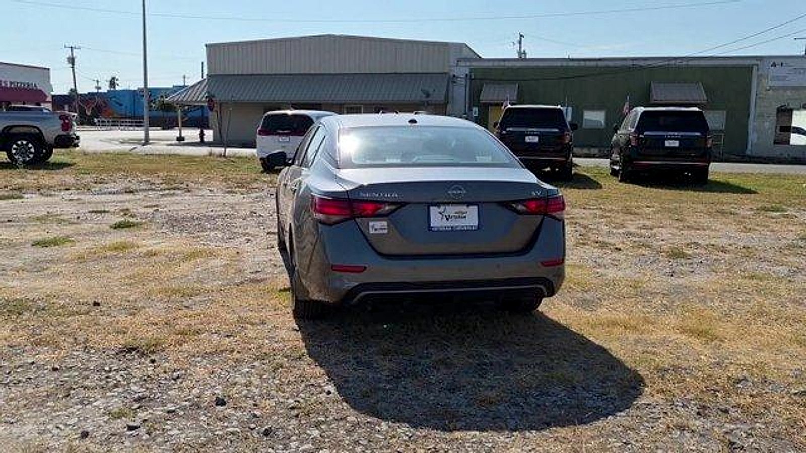 Used 2024 Gun Metallic Nissan SV Xtronic CVT image 7