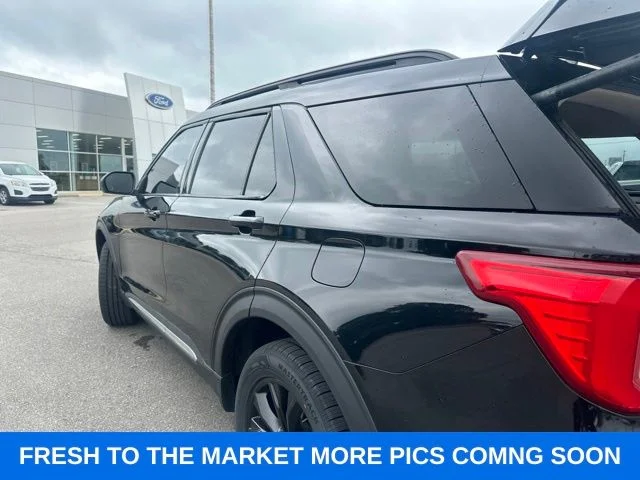 Used 2022 Agate Black Metallic Ford XLT image 21
