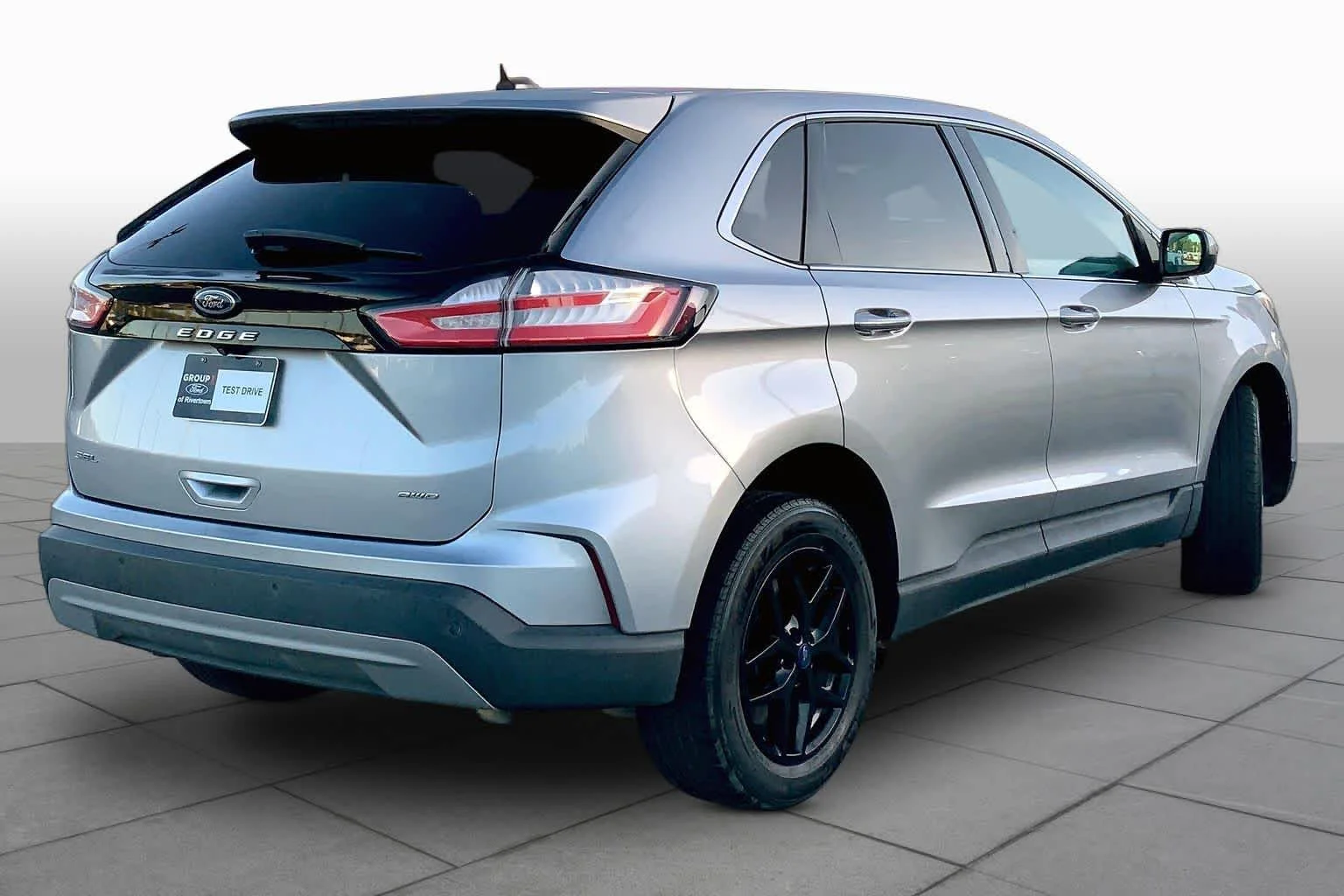 Used 2022 Iconic Silver Metallic Ford SEL image 12
