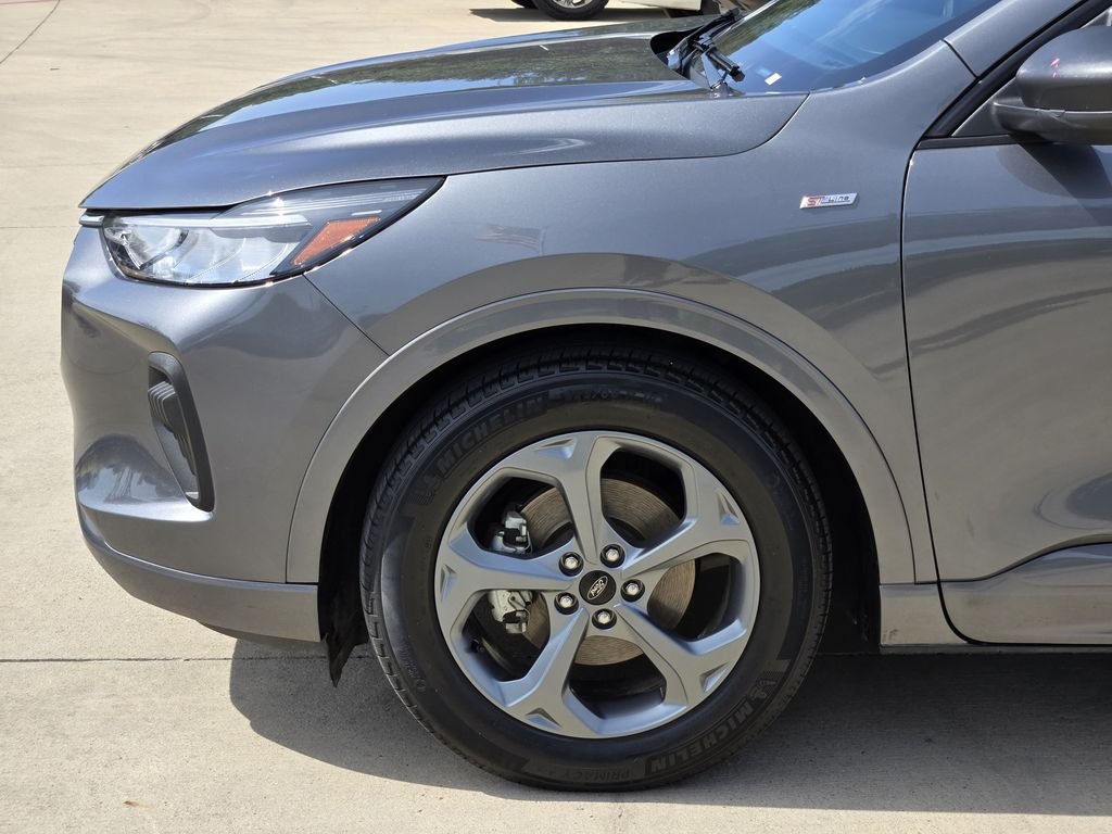Used 2023 Gray Ford ST-Line image 7