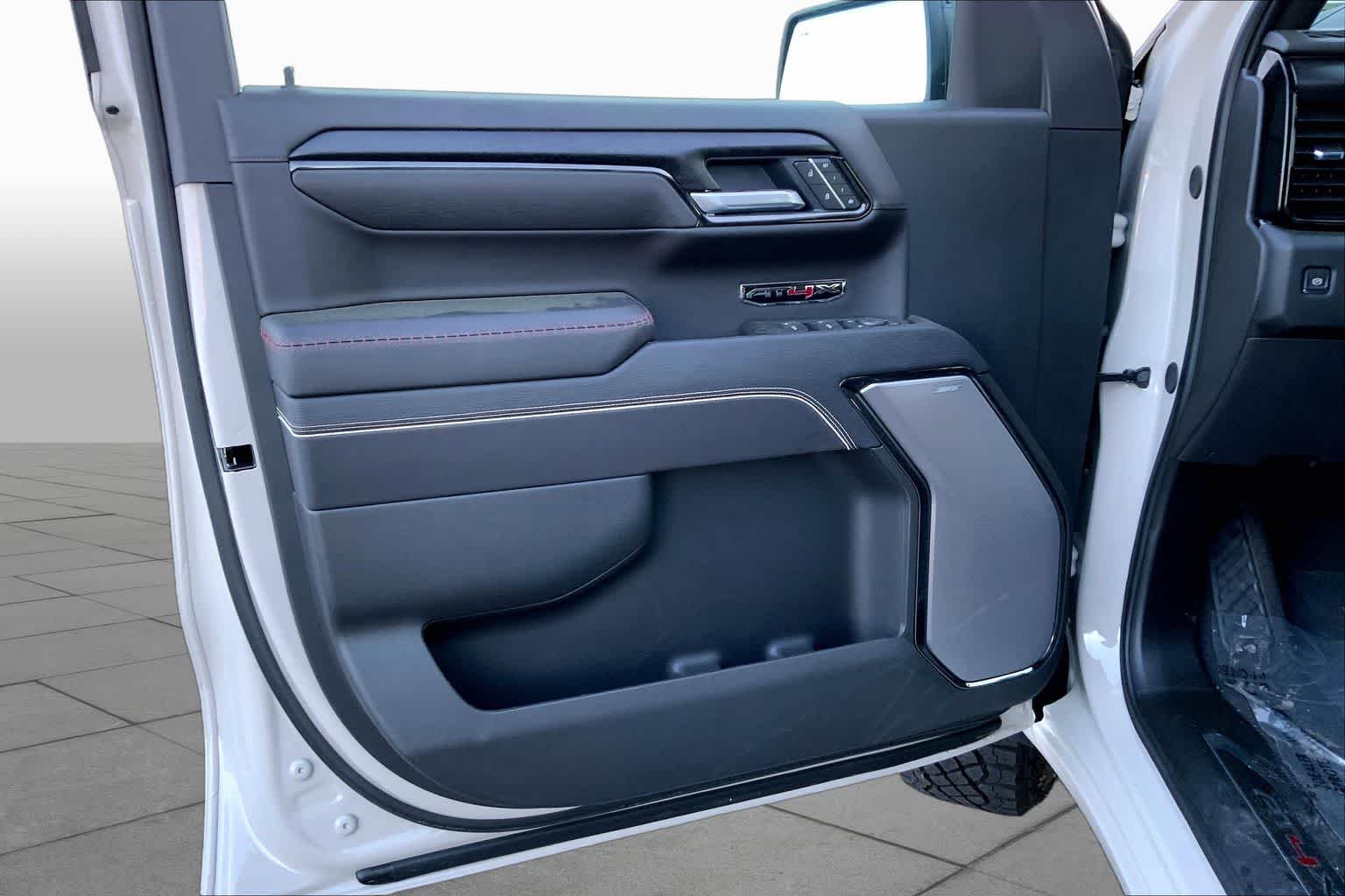 2026 GMC Sierra 1500 AT4X - Photo 10