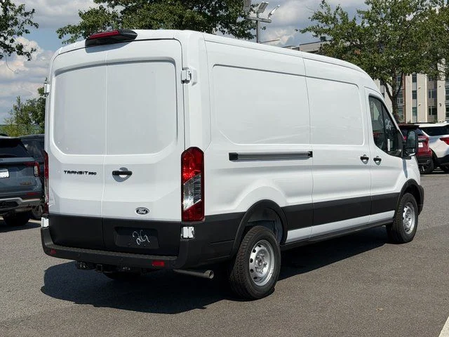 New 2026 Oxford White Ford Base image 7