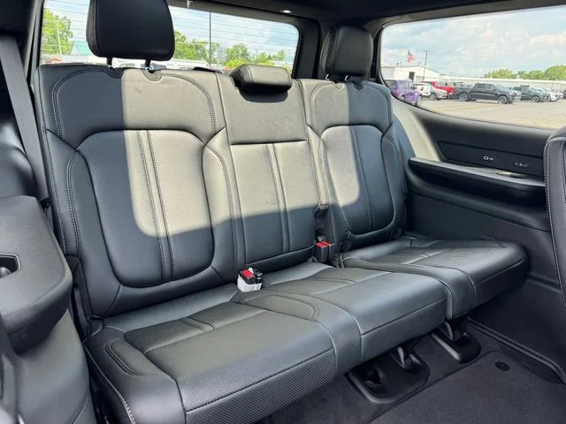 New 2026 High Gloss Black Exterior Paint Jeep Grand Wagoneer image 17