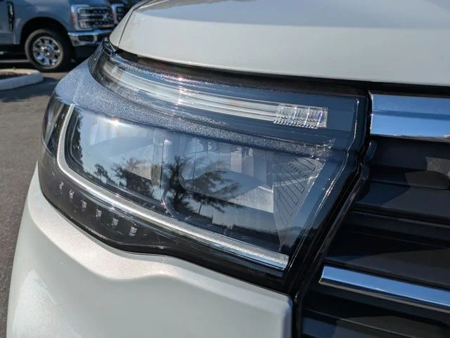 New 2026 Space White Metallic Ford Active image 10