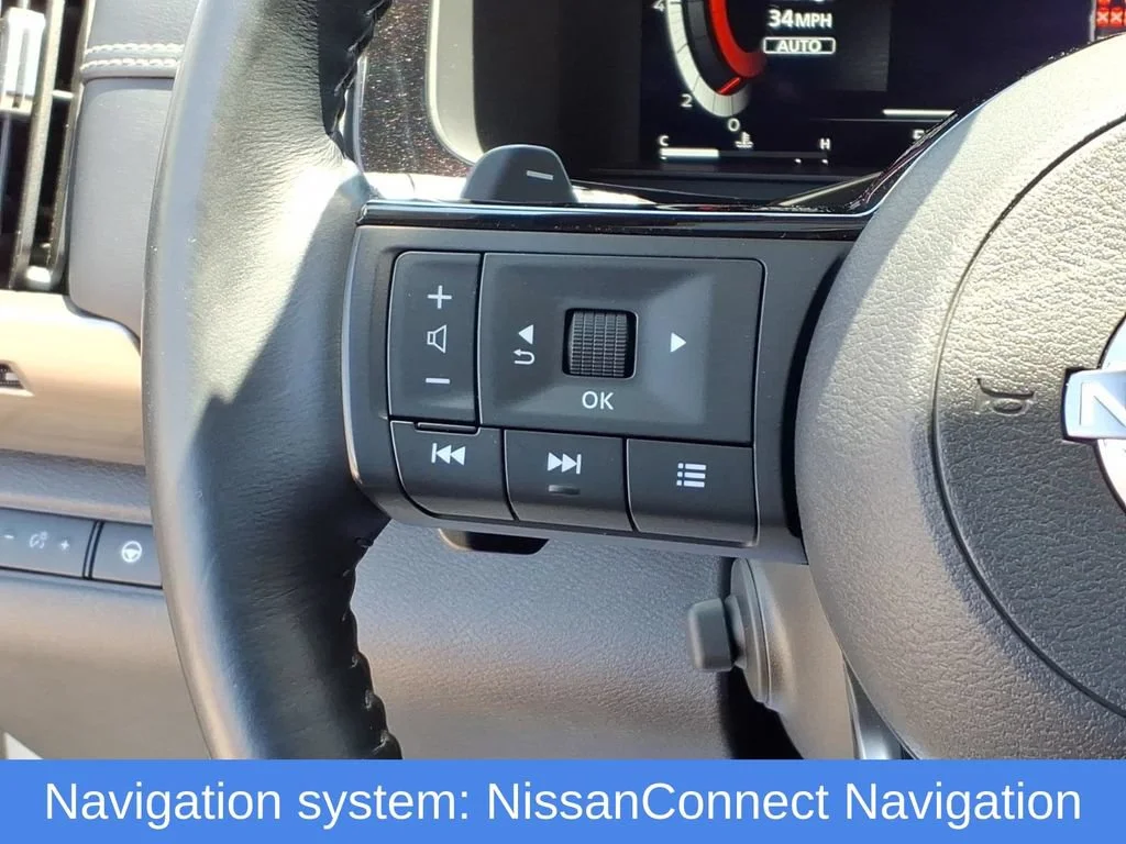 Used 2023 White Nissan Platinum 4WD image 13