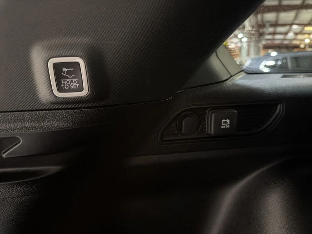 Used 2023 White Jeep Altitude X image 37
