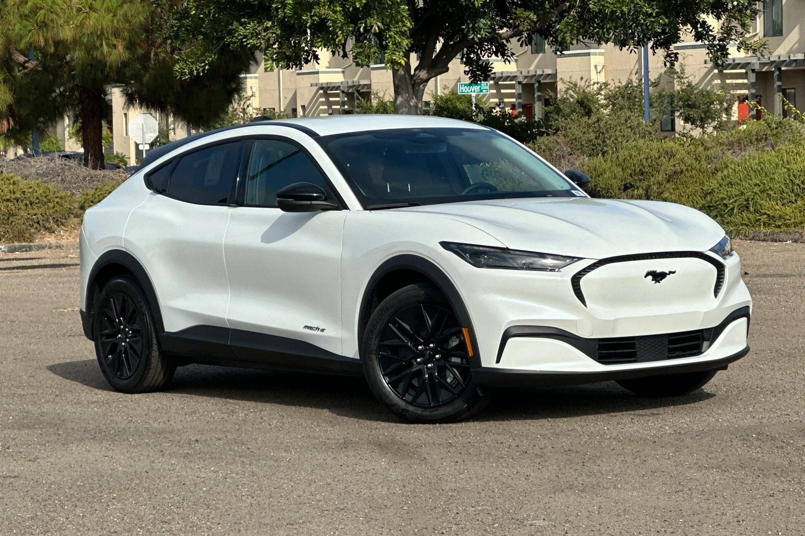 New 2026 Star White Metallic Tri-coat Ford Select image 1