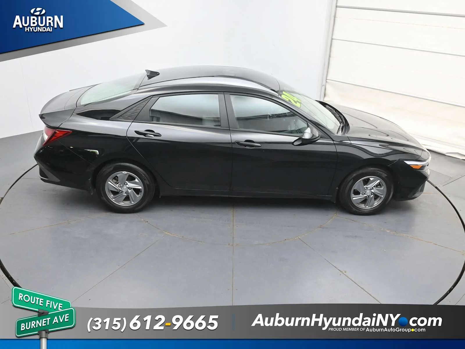 Used 2024 Abyss Black Hyundai SE image 30
