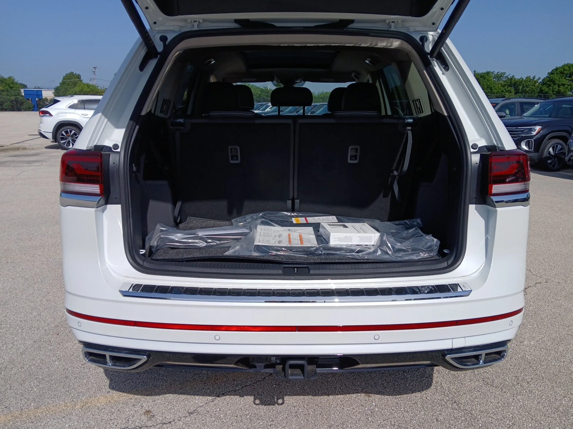 New 2026 Opal White Pearl Volkswagen 2.0T SEL Premium R-Line image 24