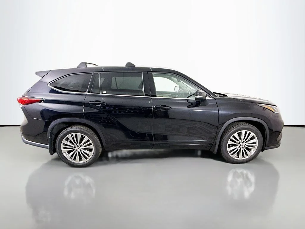 Used 2021 Black Toyota Platinum image 8